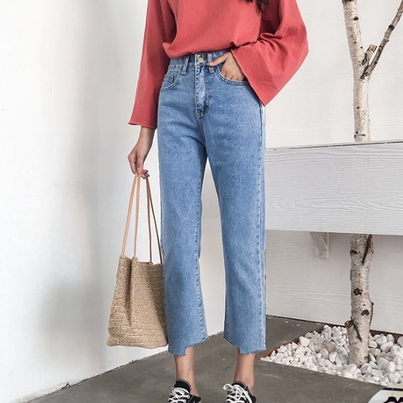 NWT High Waisted Medium Wash Cropped Jeans 25 - Picture 5 of 5